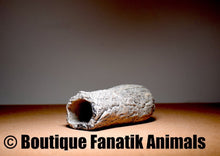 Charger l'image dans la galerie, Tube de ponte pour Ancistrus imitation pierre 12,5 cm